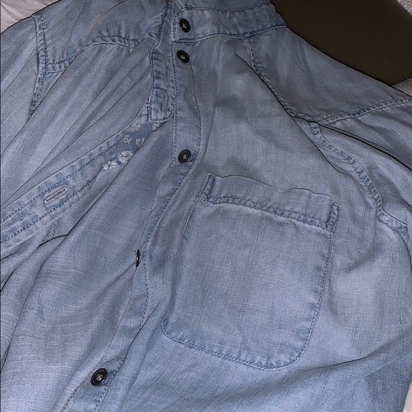American eagle light wash button down - Picture 2 of 2